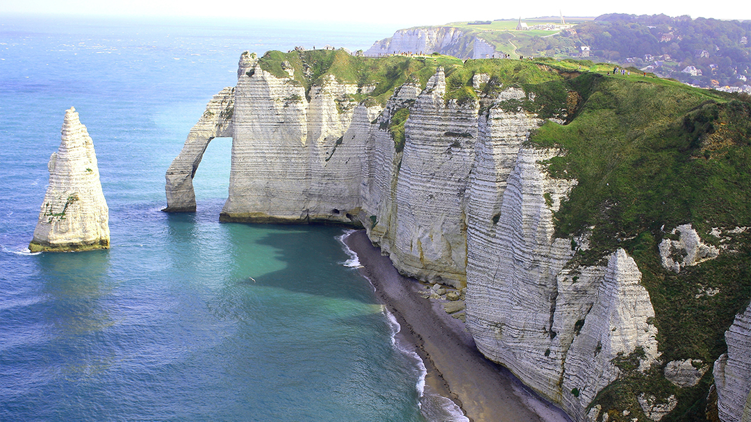 Burgundy - Etretat